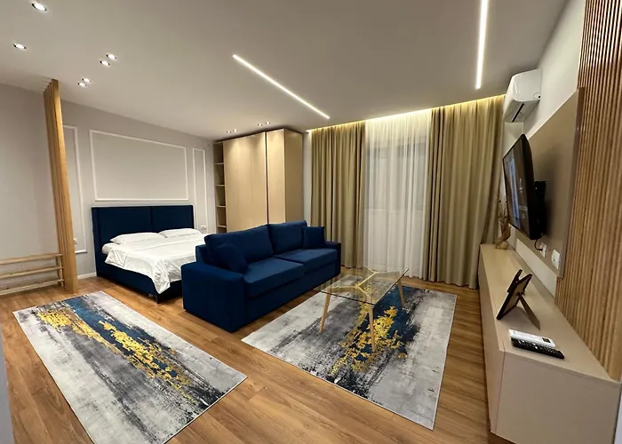 Fa At Center 03 * 地拉那